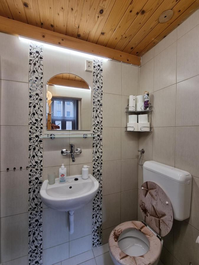 מישקולץ Little Cozy Apartman מראה חיצוני תמונה